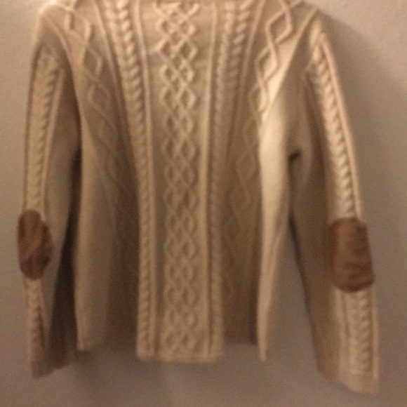 Women’s Sweater - Picture 2 of 2